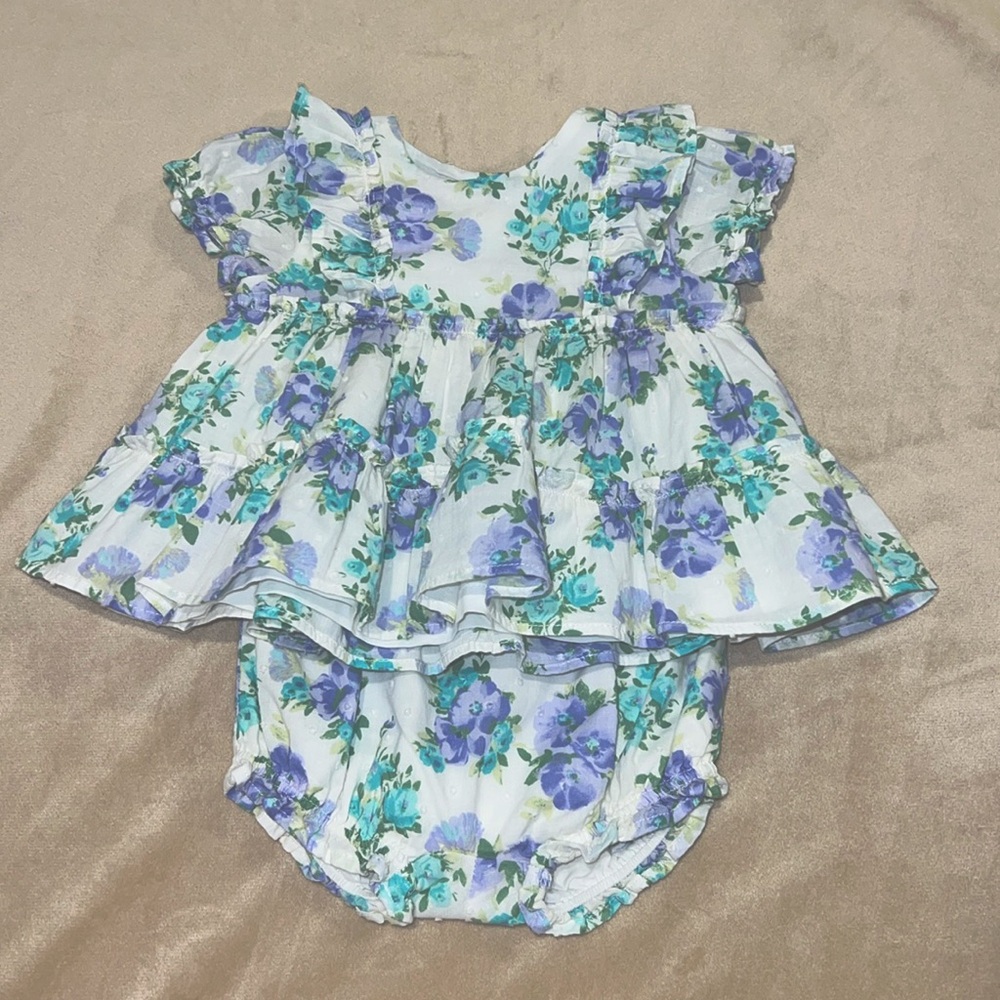 Baby Floral Matching Set
White floral color
